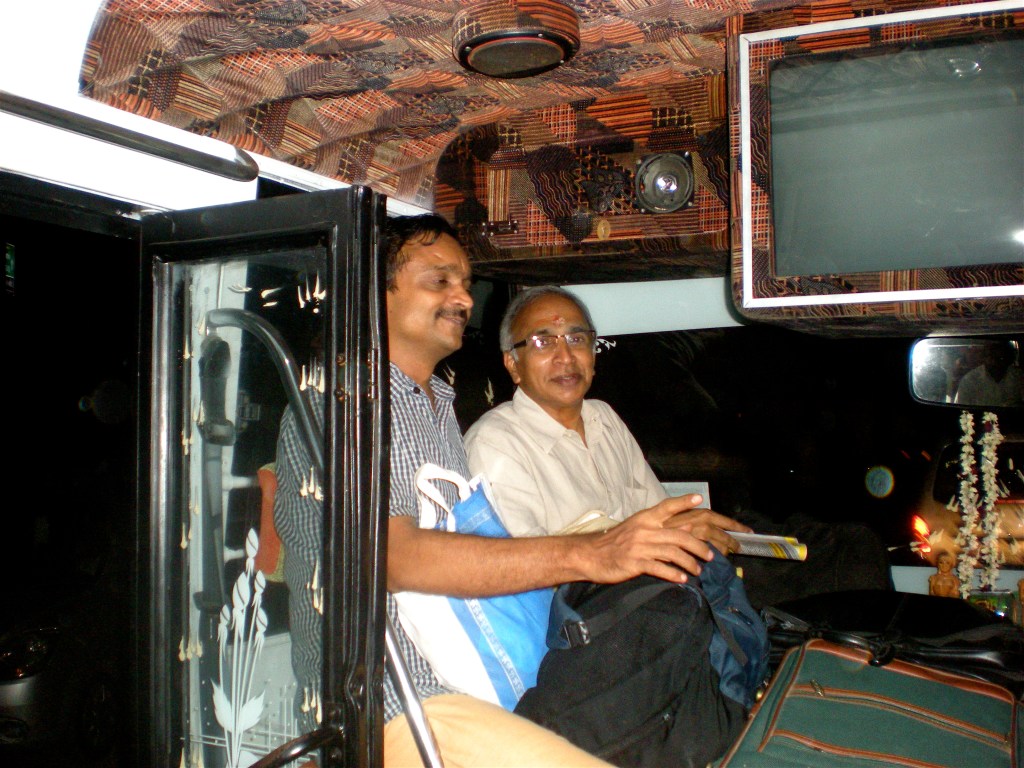 Bala and Narayanan on the Bus to Ganapathy Agraharam